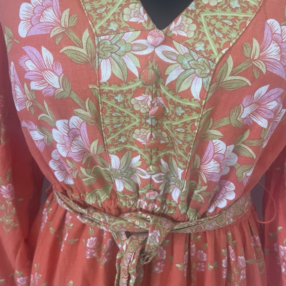 Floral V-Neck Maxi Dress in Coral - Picture 3 of 8